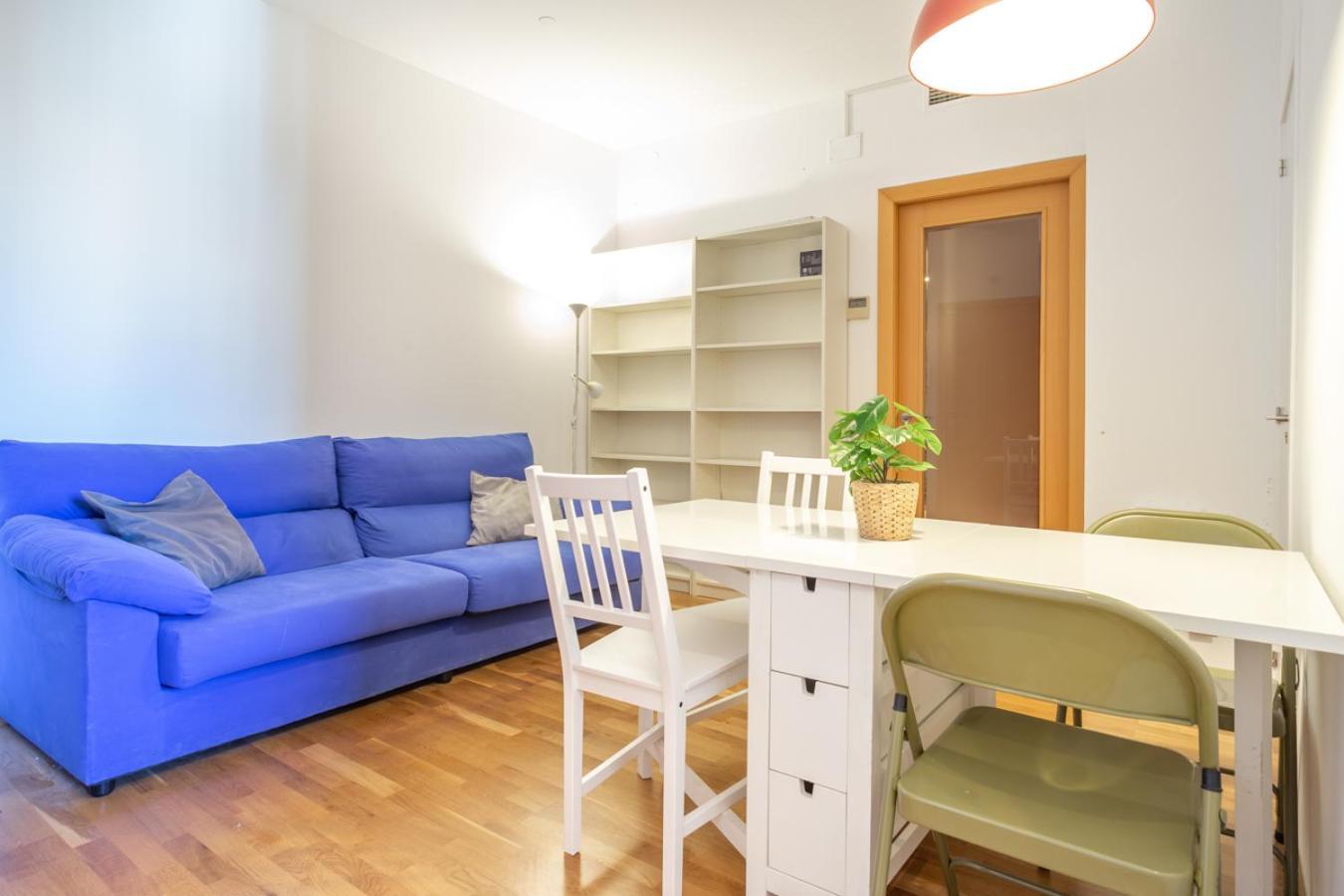 Private Rooms Near Las Ramblas Barcelona Exteriör bild