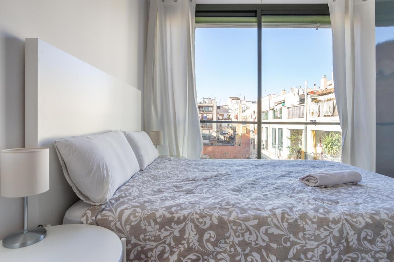 Private Rooms Near Las Ramblas Barcelona Exteriör bild