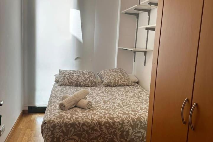 Private Rooms Near Las Ramblas Barcelona Exteriör bild