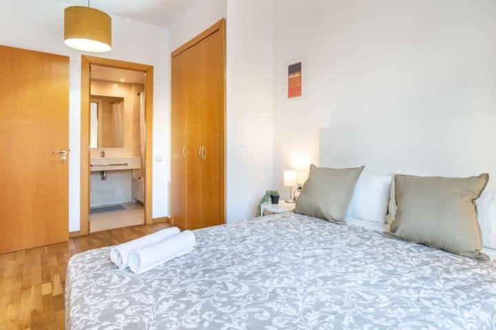 Private Rooms Near Las Ramblas Barcelona Exteriör bild